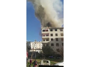 Tuzla’da inşaatın çatısında yangın