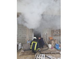 Karaman’da çakmakla oynayan çocuk evlerini yaktı