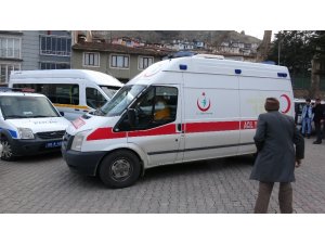Kavgayı ayırmak isterken bıçaklanan öğrenci hayatını kaybetti