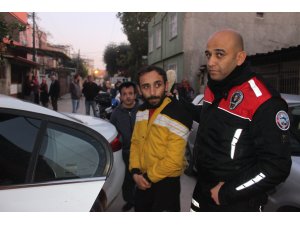 Adana'da polisten kaçmaya çalışan iki şüpheli kovalamaca sonucu yakalandı