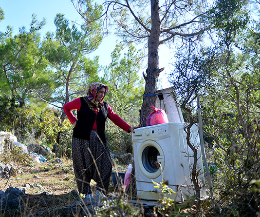 Sarıkeçili Yörüklerinin "yaşayan hazinesi" Emine Karadayı