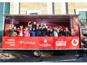 Yarını Kodlayanlar Minibüsü, 12 haftalık İstanbul turuna Silivrikapı’dan başladı