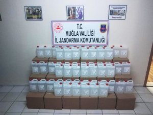 Kaçak alkol yapımında kullanılacak etil alkol ele geçirildi