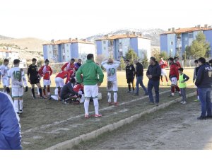 Amatör lig maçında korku dolu dakikalar