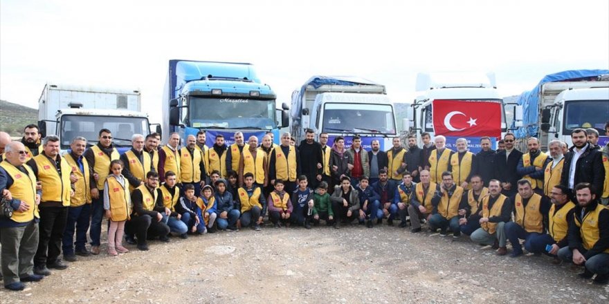 Konya'da temin edilen 19 tır gıda yardımı, İdlib'e gönderildi