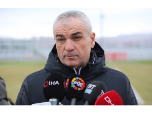 Rıza Çalımbay: "İki oyuncu daha alacağız"