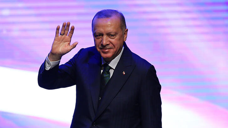 Cumhurbaşkanı Erdoğan, Olimpiyat vizesi alan A Milli Kadın Voleybol Takımı'nı tebrik etti