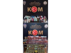 Polisten kaçak parfüm ve nargile tütününe operasyon