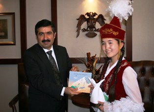 Öğrenciler, Vali Doğan'ı ziyaret etti