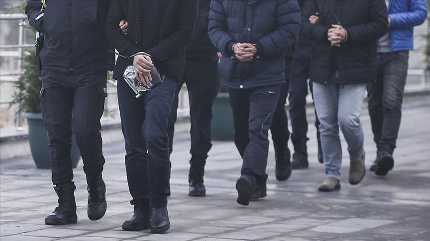 FETÖ’nün ’mahrem imamlarına’ operasyon
