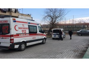 Genç kadın evinde ölü bulundu