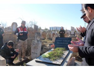 Vali Yardımcısı İmamgiller, mezarı başında anıldı