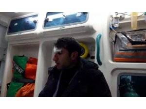 Düşerek yaralanan öğretmen yolun açılmasıyla hastaneye kaldırıldı