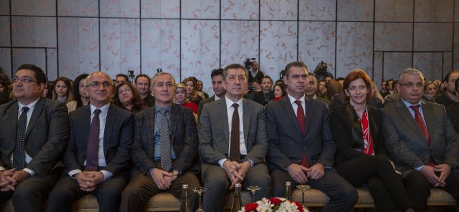 Öğretmenlere akıllı teknoloji ve yazılım geliştirme eğitimi verilecek