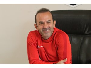 Mehmet Özdilek’ten transfer açıklaması!
