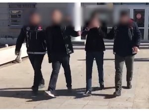 Onlar kaçtı polis yakaladı, 5 bin adet uyuşturucu hap çıktı