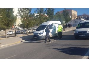 Diyarbakır’da feci kaza, araçtan fırlayan vatandaş ağır yaralandı