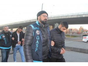 Oyun parkını yakan 2 kişi gözaltına alındı