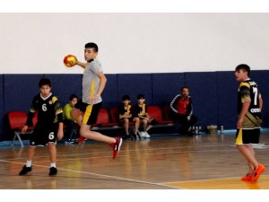 Okullar Arası Yıldızlar Hentbol İl Birinciliği Tamamlandı