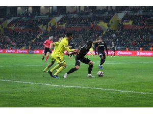 Ziraat Türkiye Kupası: Kayserispor: 0 - Fenerbahçe: 0 (İlk Yarı)