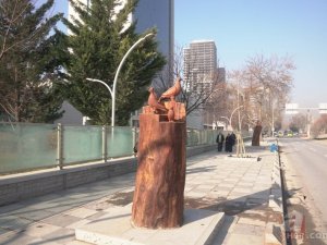 Başkentte biyolojik ömrünü tamamlayan ağaçlar, kente özgü figürlere dönüştürüldü