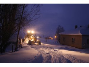 Van ve Bitlis'te 156 yerleşim biriminin yolu açıldı