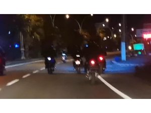 Motosikletli gençlerin ölüm yolculuğu yürekleri ağızlara getirdi