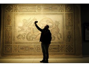 Zeugma Mozaik Müzesi'nde "Müzede Selfie Günü"