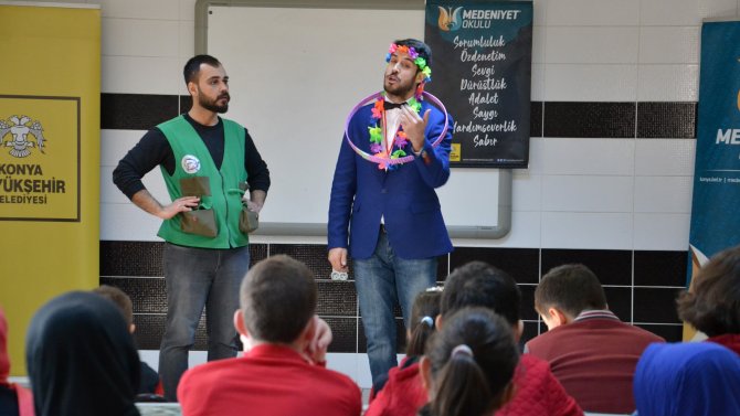 Medeniyet Okulu Tiyatrosu görme engelli öğrencilerle buluştu