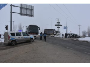 İnönü’de freni boşalan kamyon 3 araca çarparak durabildi