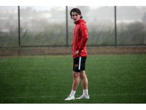 Kayserispor’a yeni stoper