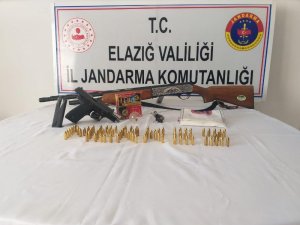 Elazığ’da jandarmadan uyuşturucu ve silah operasyonu