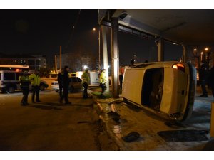 Takla atan otomobilden burnu kanamadan çıktı