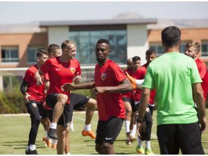 Kayserispor’da Mensah kadro dışı bırakıldı