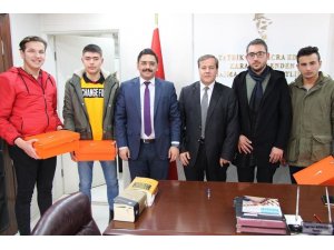 Başarılı sporcular ödüllendirildi