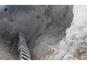Kaçak kazı yaparken suçüstü yakalandılar