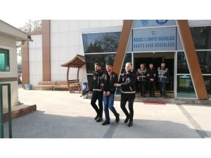 Vatandaşları 269 bin 500 TL dolandıran sahte polisler Kocaeli’de yakalandı