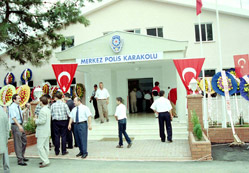 Karakollar, geceleri yoğun çalışıyor