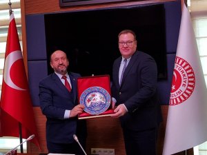 Kavuncu, Büyükelçi Kastrotoviç’i kabul etti
