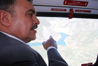 Bakan Eroğlu KOP'u havadan inceledi
