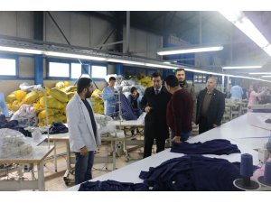 Kaymakam Köleoğolu, tekstil fabrikasını ziyaret etti