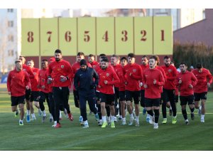 Kayserispor Teknik Direktörü Prosinecki: "Mensah'ı tamamen gözden çıkarmadık"
