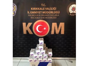 Otomobilin bagajında 375 paket makaron ele geçirildi