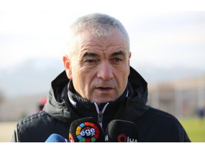 Rıza Çalımbay: “Takımı güçlendirmeliyiz”