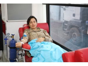 Jandarmadan “Kan ver hayat kurtar” kampanyasına destek