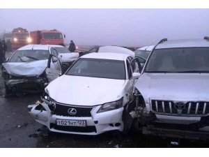 Rusya’da zincirleme trafik kazası: 2 ölü, 12 yaralı