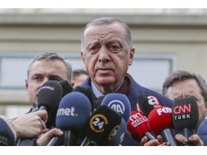 Erdoğan, cuma namazı çıkışında soruları yanıtladı: (1)