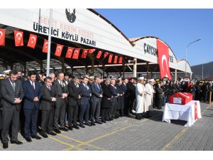 Hakkari'de şehit olan sözleşmeli er Miyanyedi son yolculuğuna uğurlandı