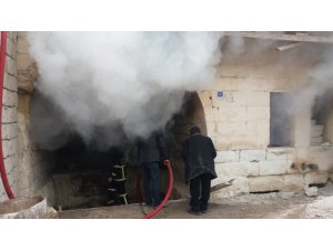 Ortahisar’da depo yangını