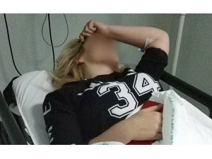Genç kadın babasıyla tartışan kardeşi tarafından kazara bıçaklandı
